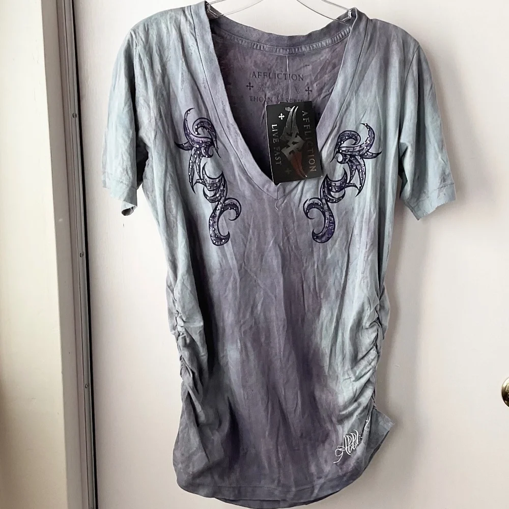 AFFLICTION Live Fast Ruched Sides Studs Detail V-Neck TEE NEW - Picture 2 of 16